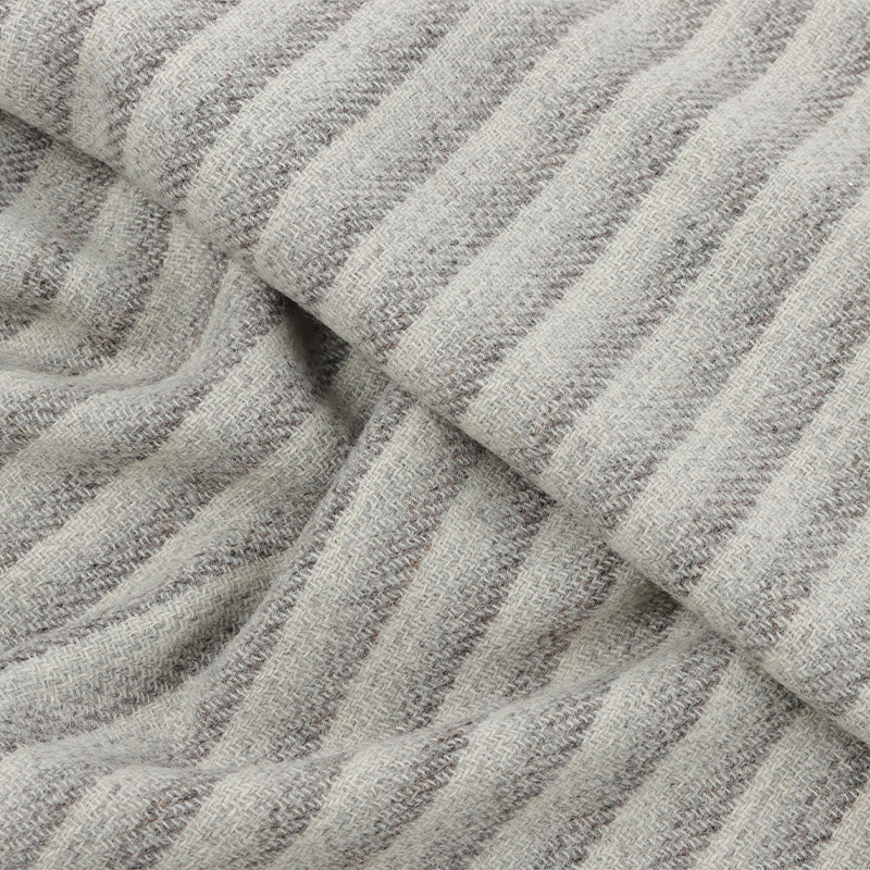 Vizuální prodloužení vertikální pruhované látky