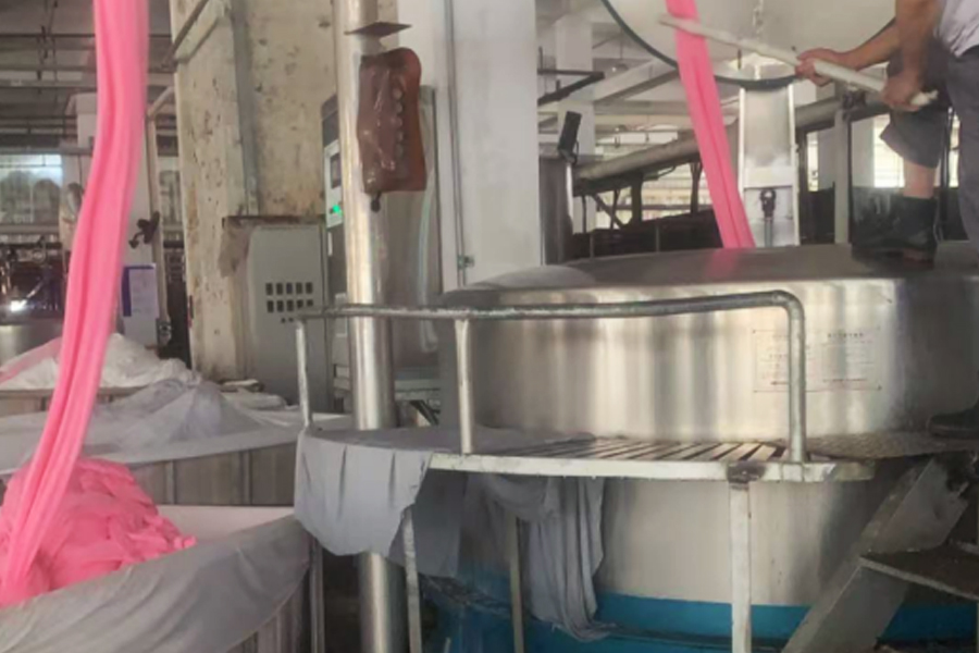 Barvířská tovární výroba - dehydratační zóna polotovarů